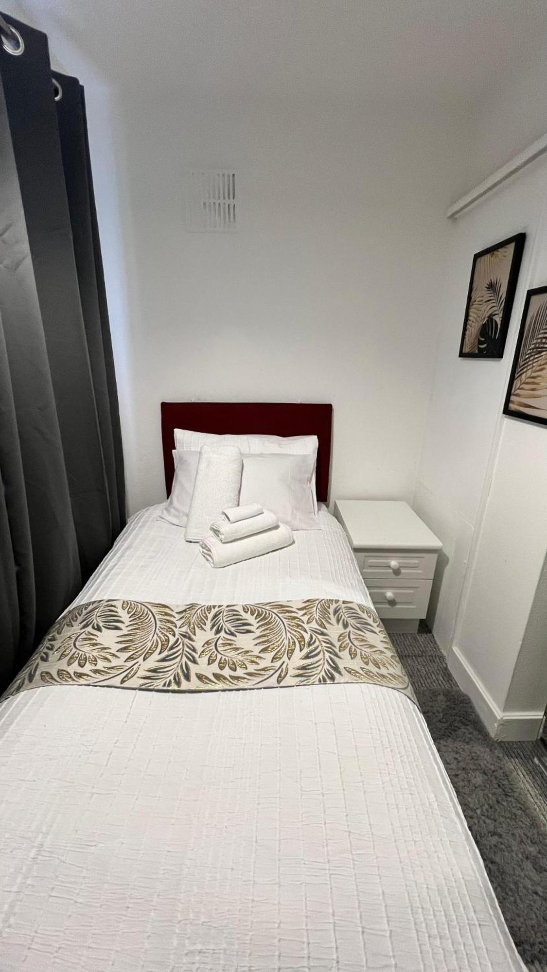 Steyn Guest Lodge High Wycombe Ngoại thất bức ảnh